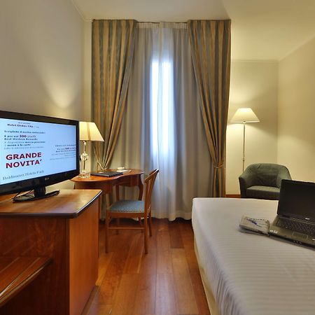 Best Western Hotel Globus City Forlì Esterno foto